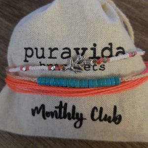 Puravida Bracelet Monthly Club. Set of 3